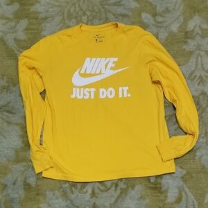 Nike Golden Long Sleeve Tee